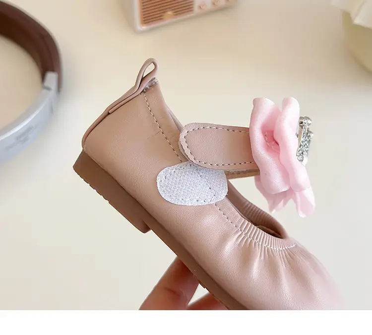 Girls Bow Princess Shoes 2025 Korean Style Leather Crown Rhinestone — feature 21