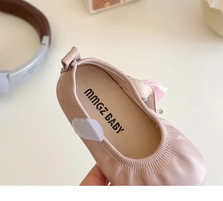 Girls Bow Princess Shoes 2025 Korean Style Leather Crown Rhinestone — feature 22