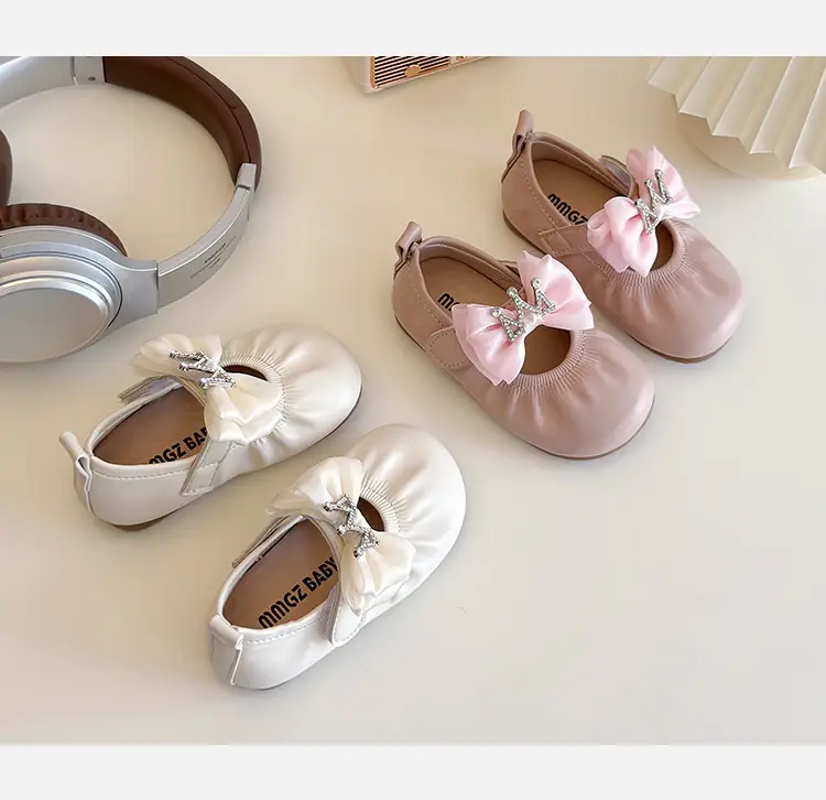 Girls Bow Princess Shoes 2025 Korean Style Leather Crown Rhinestone — feature 9