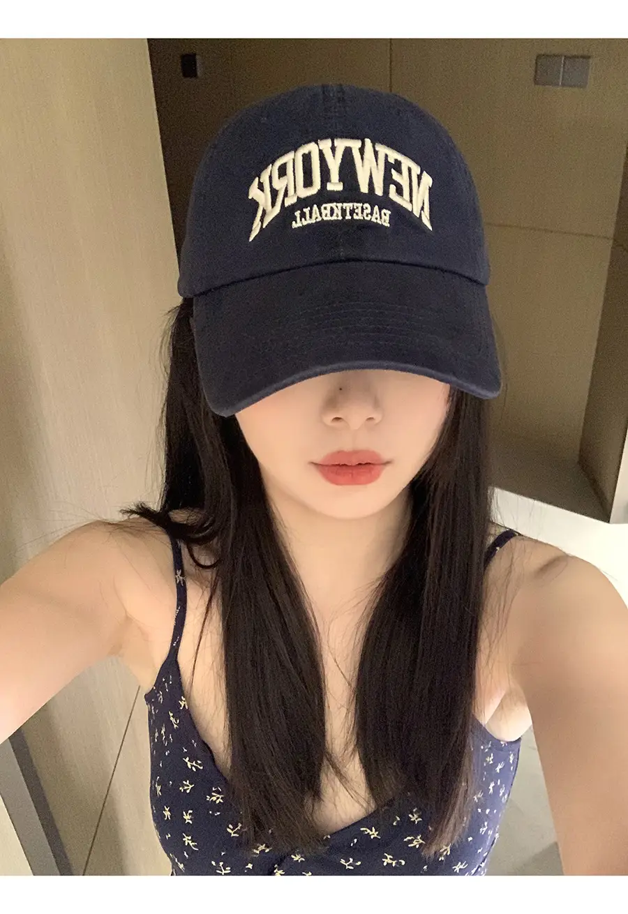 New York District Baseball Cap for Women Grey Large Brim — feature 2