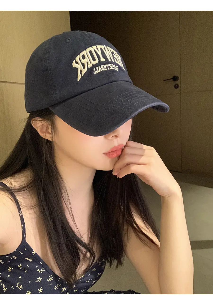 New York District Baseball Cap for Women Grey Large Brim — feature 4