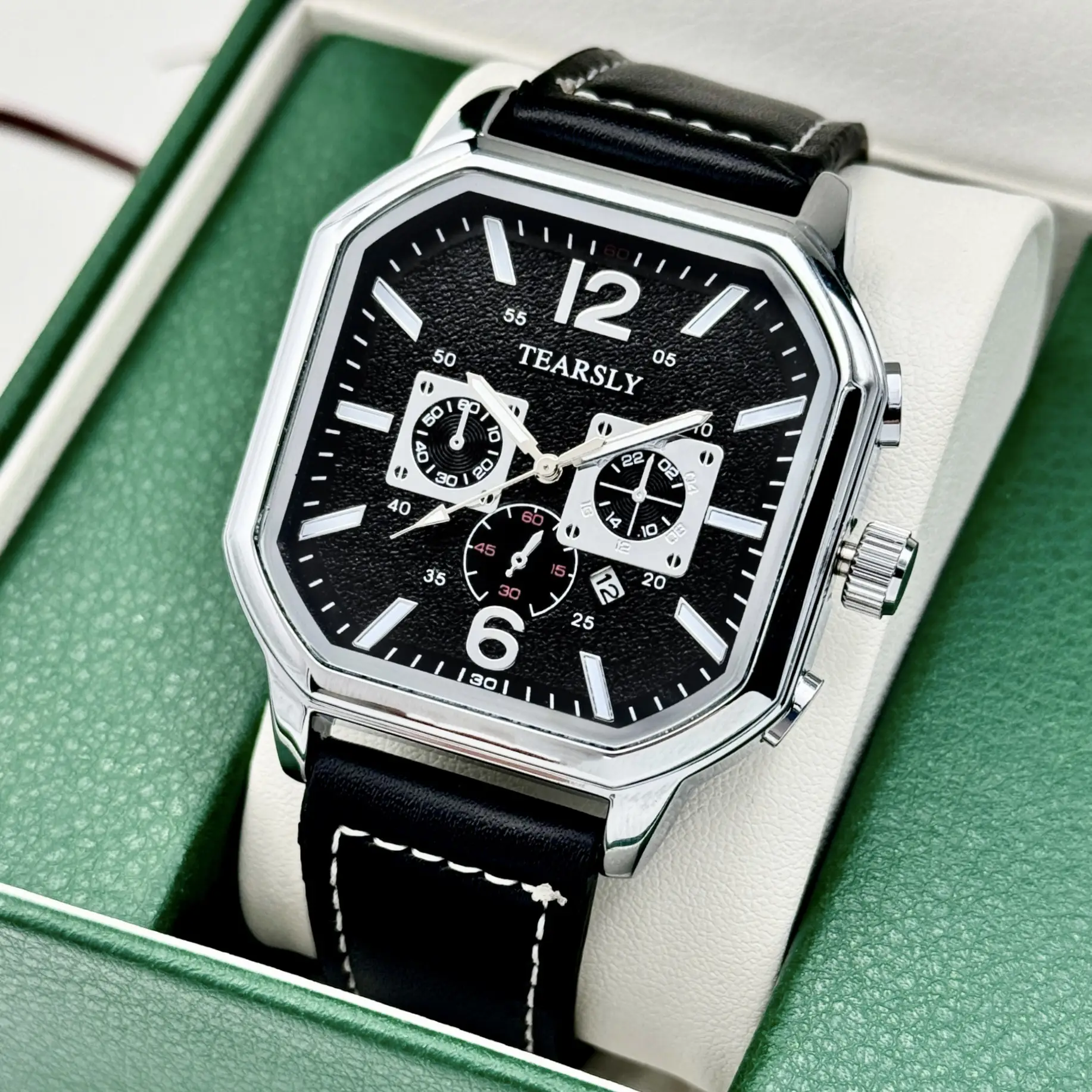 Luminous Quartz Sports Men's Square Watch with Calendar - Image 3