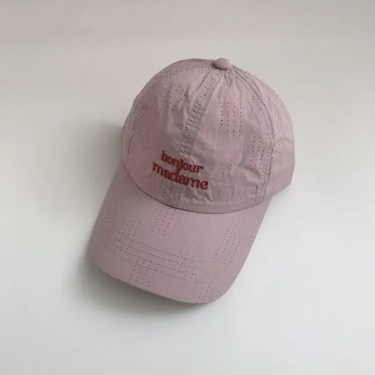 Women's White Embroidered Baseball Cap with "Bepoiseude" Text — feature 13