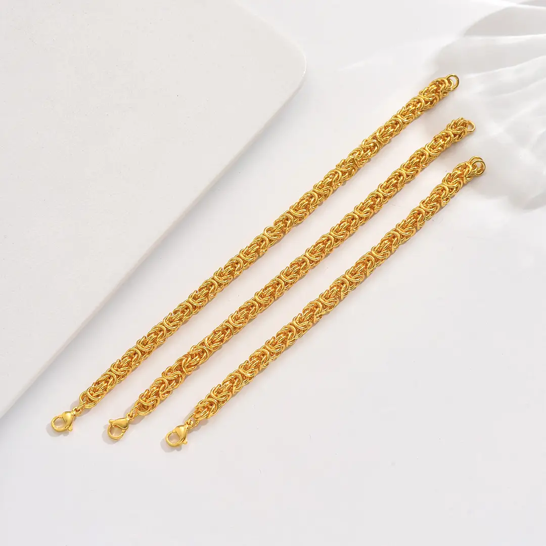 Explosive European and American metal style hand-woven retro domineering men's and women's wide dragon bone chain interlocking personalized bracelet — feature 2
