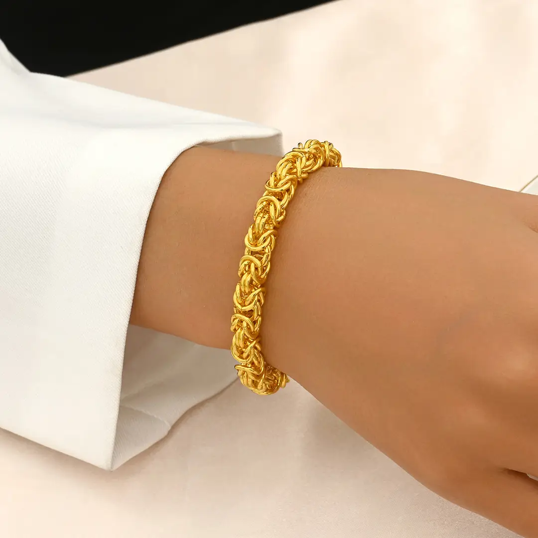 Explosive European and American metal style hand-woven retro domineering men's and women's wide dragon bone chain interlocking personalized bracelet — feature 3