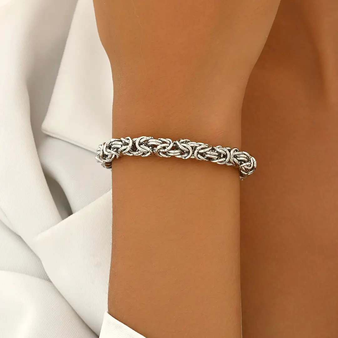 Explosive European and American metal style hand-woven retro domineering men's and women's wide dragon bone chain interlocking personalized bracelet — feature 7