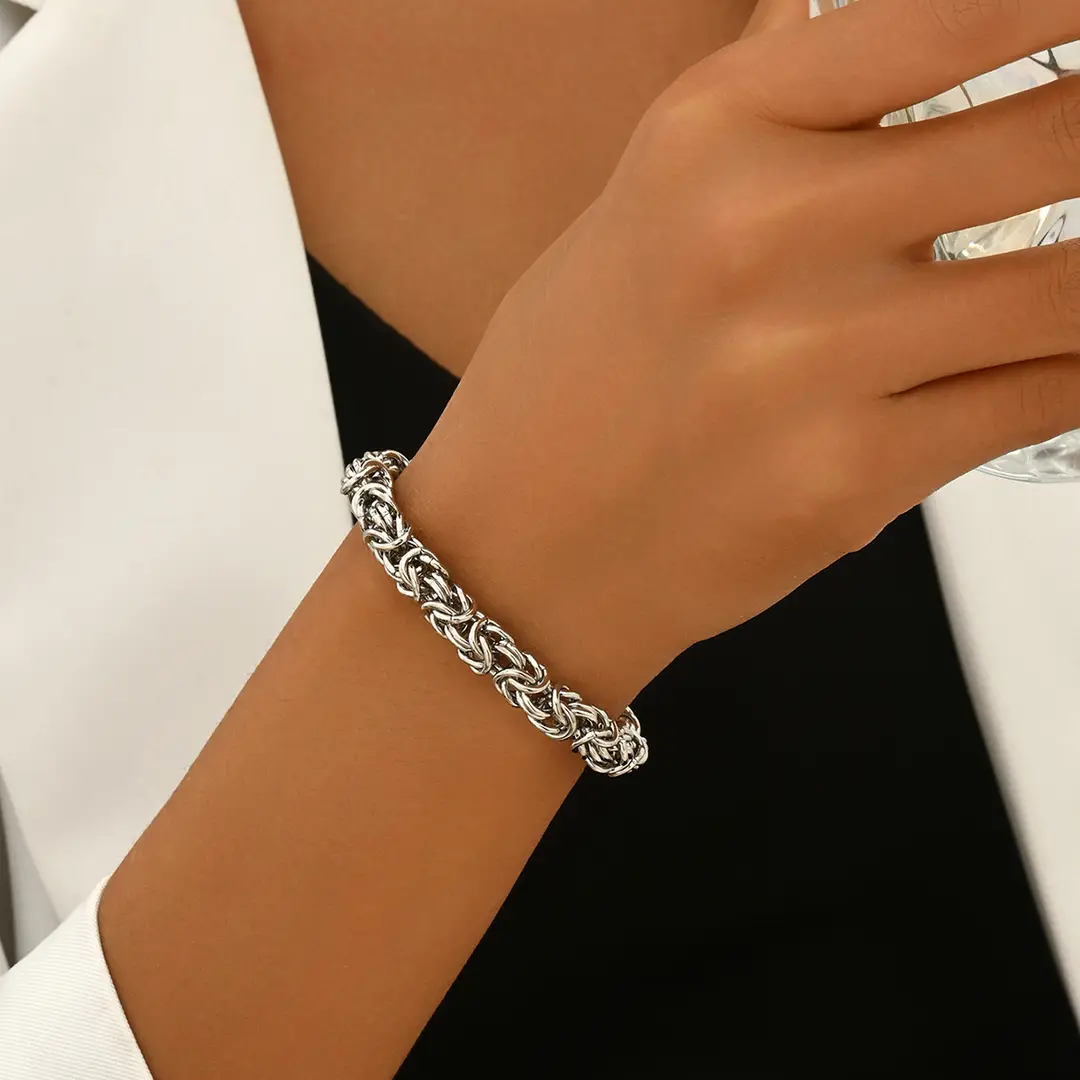 Explosive European and American metal style hand-woven retro domineering men's and women's wide dragon bone chain interlocking personalized bracelet