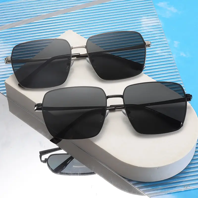 Men's Metal Aviator Sunglasses with Anti-UV Protection - Image 5