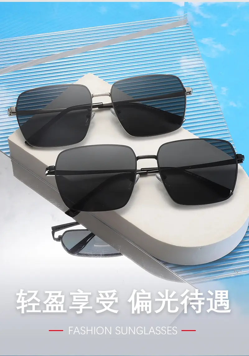 Men's Metal Aviator Sunglasses with Anti-UV Protection β feature 3