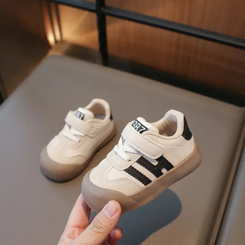 1-3 years old soft bottom baby toddler shoes 2025 spring and summer boys and girls all-match white shoes non-slip children's shoes