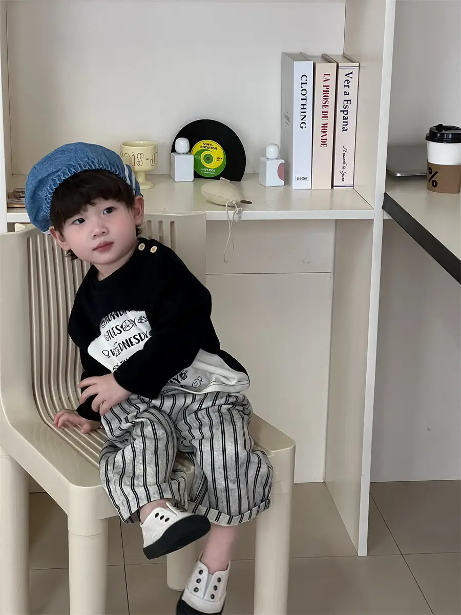 Kids Korean Style Autum 2025 T-Shirt Pants Set - Image 3