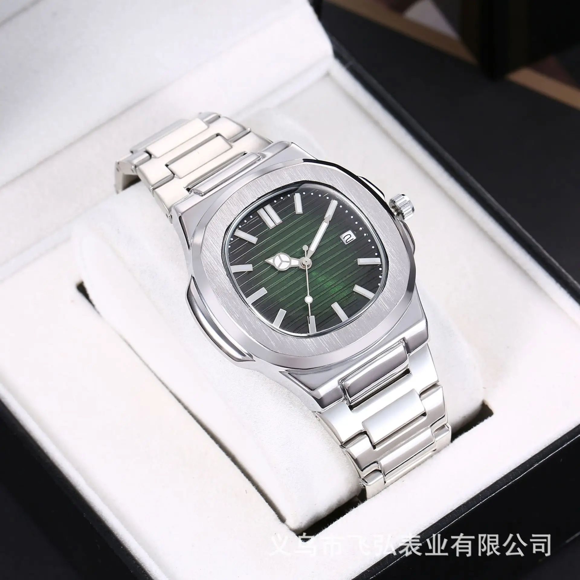 Business Men's Waterproof Quartz Watch with Luminous Hands - Image 6