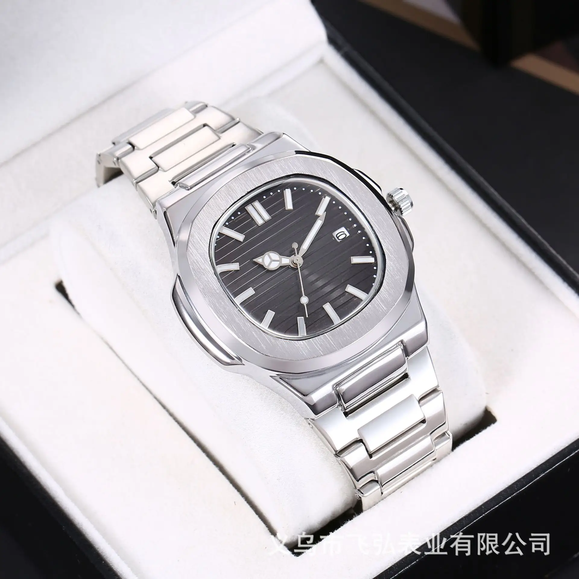 Business Men's Waterproof Quartz Watch with Luminous Hands - Image 7