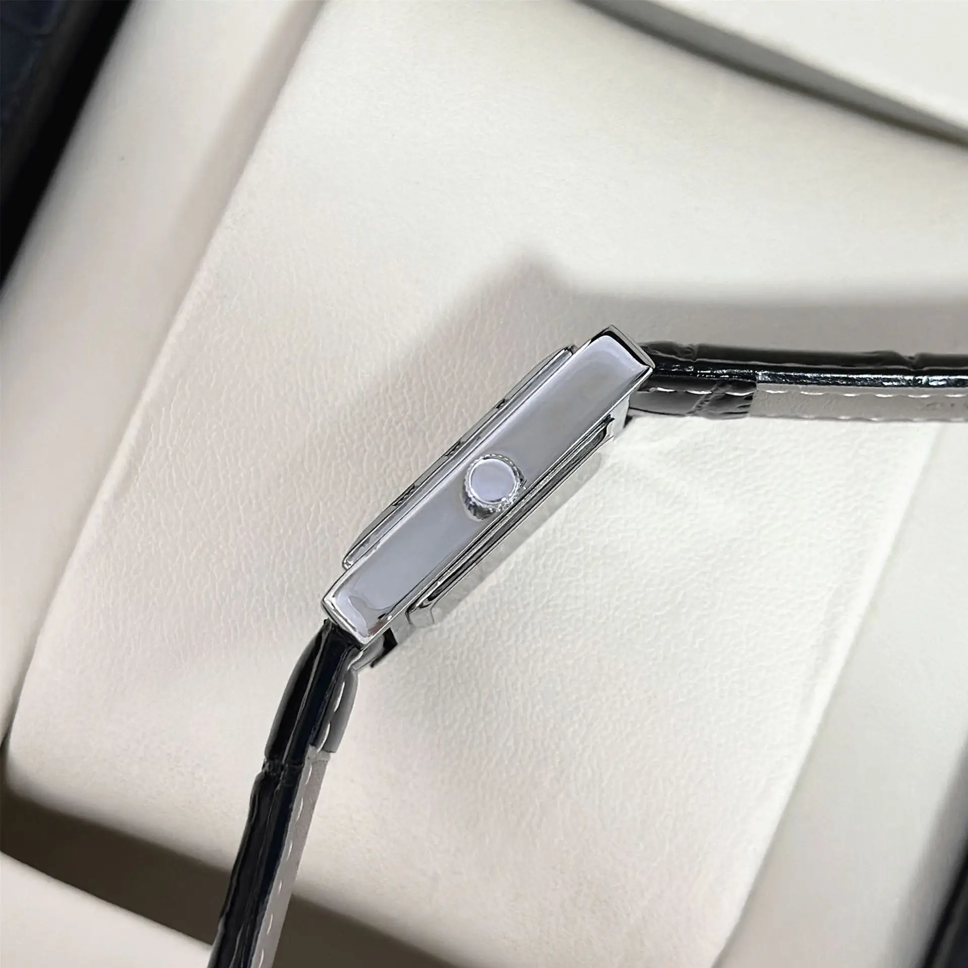 Simple Square Women's Watch Korean Style Quartz Niche Casual Elegant - Image 7