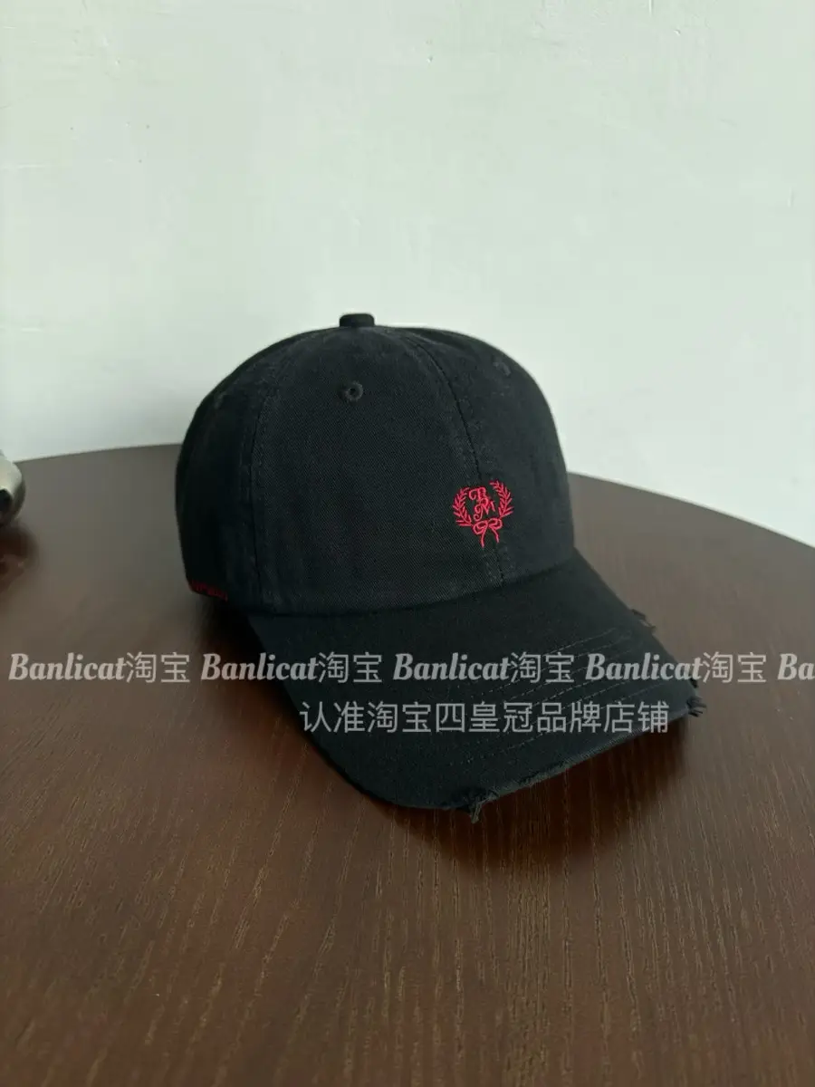 Women Red Embroidered Baseball Cap 2026 Korean Design — feature 9