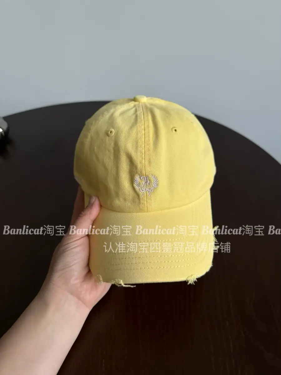 Women Red Embroidered Baseball Cap 2026 Korean Design - Image 4