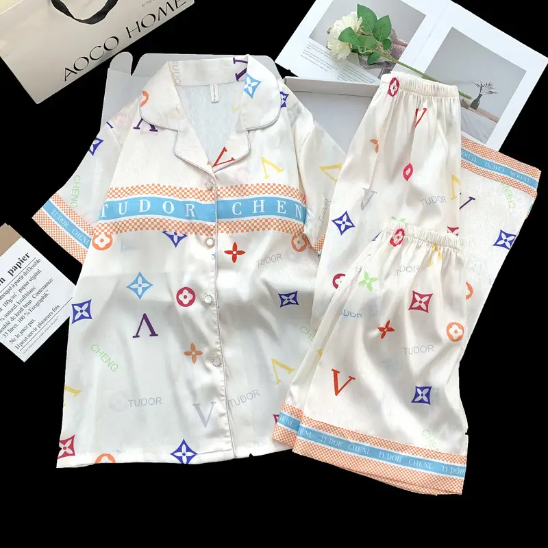 Summer Short-sleeved Ice Silk Pajamas with Chest Pad Women's Thin High-end Fashion Three-piece Ice Silk Home Clothes suit