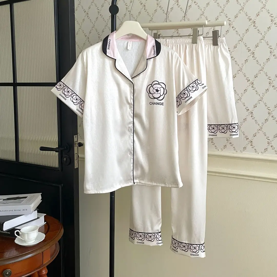 Summer Short-sleeved Ice Silk Pajamas with Chest Pad Women's Thin High-end Fashion Three-piece Ice Silk Home Clothes suit