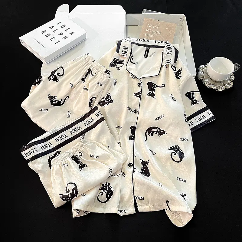 Summer Short-sleeved Ice Silk Pajamas with Chest Pad Women's Thin High-end Fashion Three-piece Ice Silk Home Clothes suit