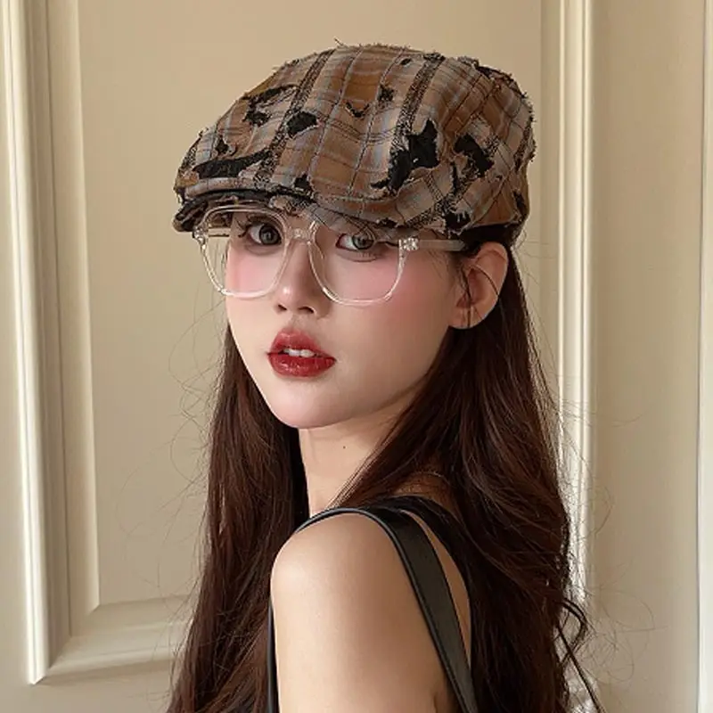 Retro Distressed Black Hat Women's Fashion - Image 6