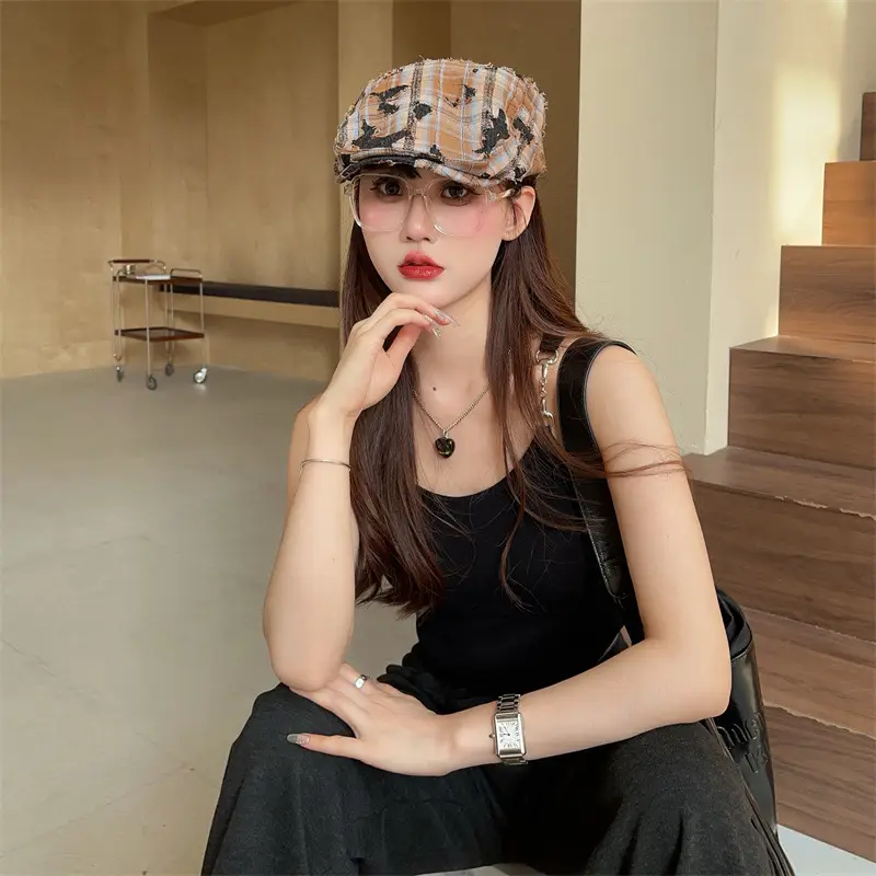 Retro Distressed Black Hat Women's Fashion — feature 8