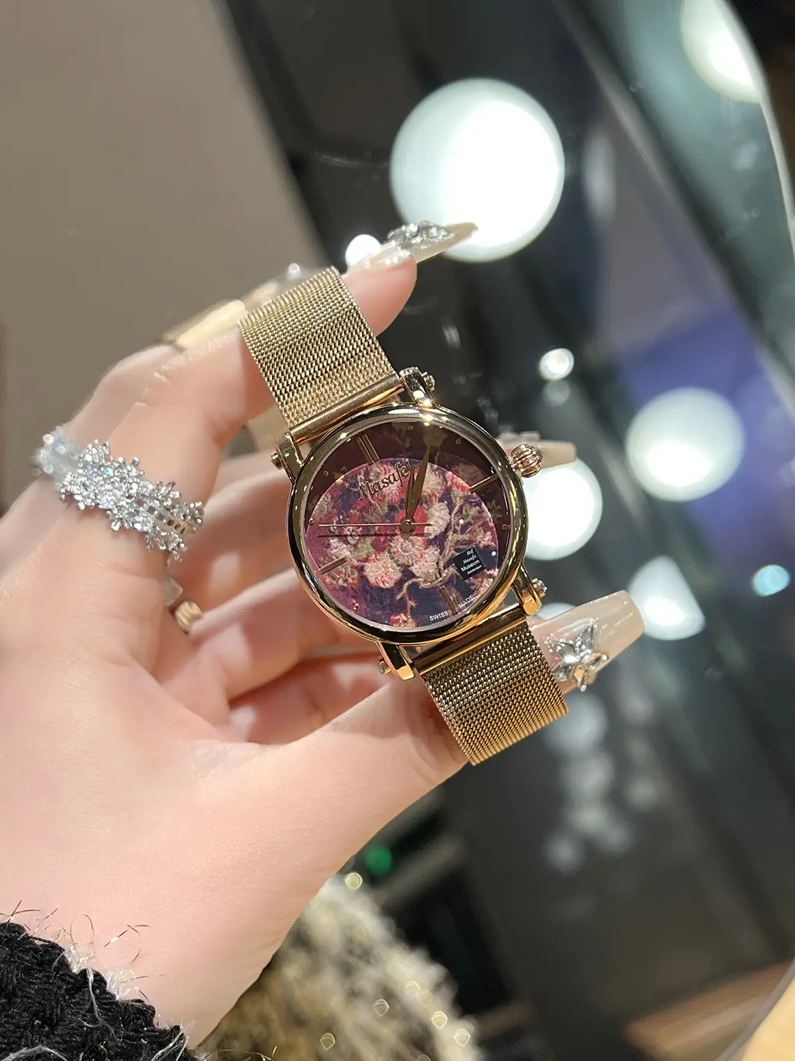 Women's Artistic Feather Watch with Gold Mesh Band — feature 8