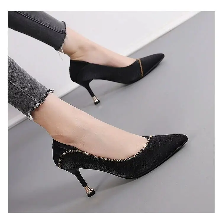 French Retro High Heels for Women 2026 Spring New Style Stiletto Shallow Mouth Versatile Pointed Toe Professional Single Shoes for Women — feature 5