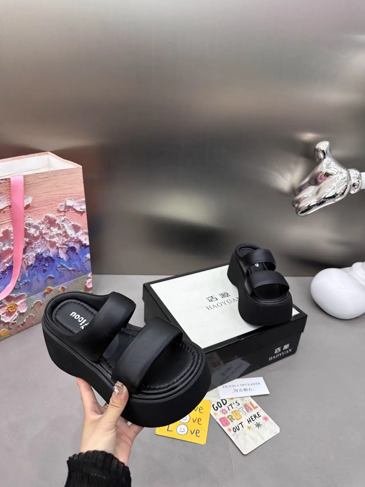 2025 Women's Black Sandals Summer Wear — feature 2