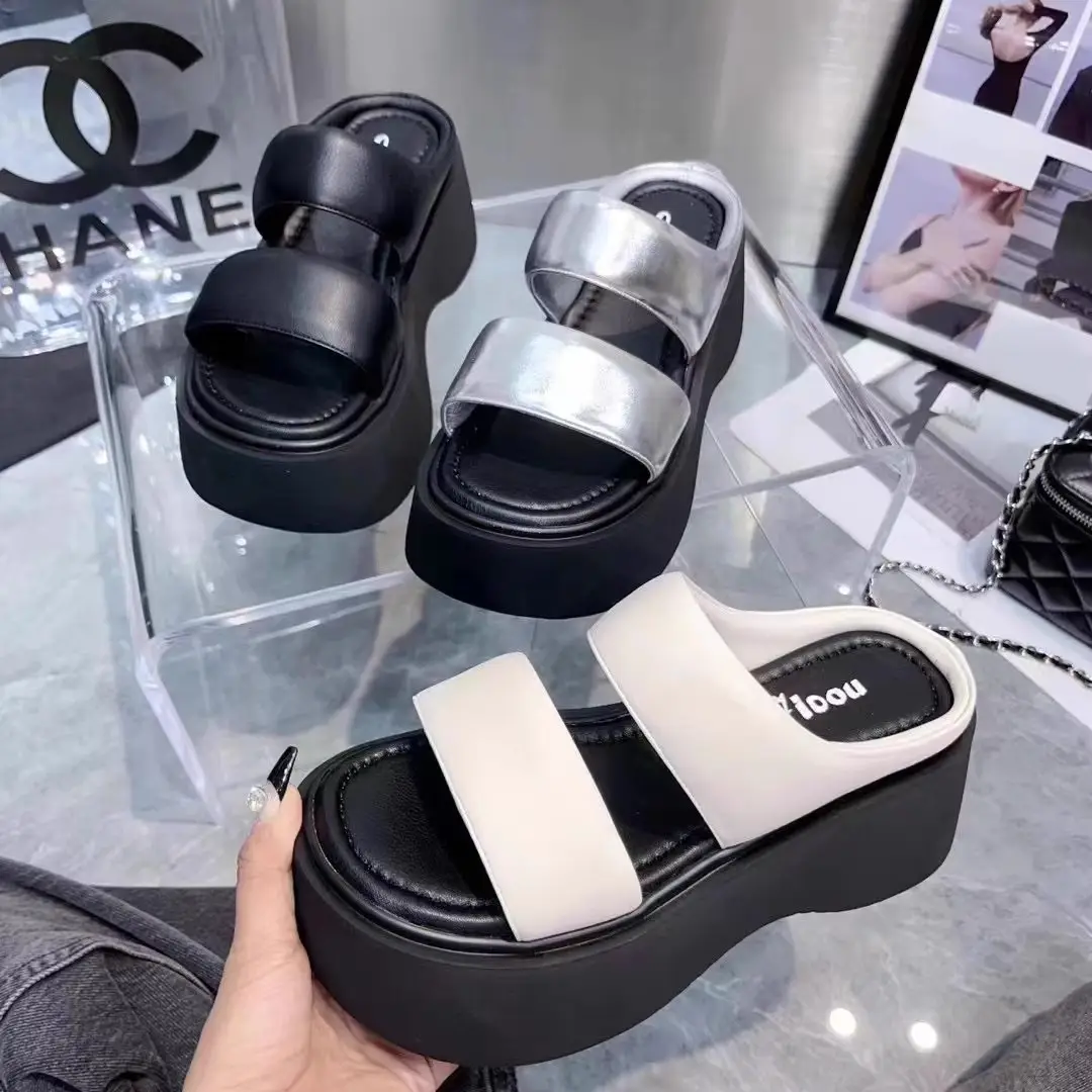 2025 Women's Black Sandals Summer Wear — feature 5