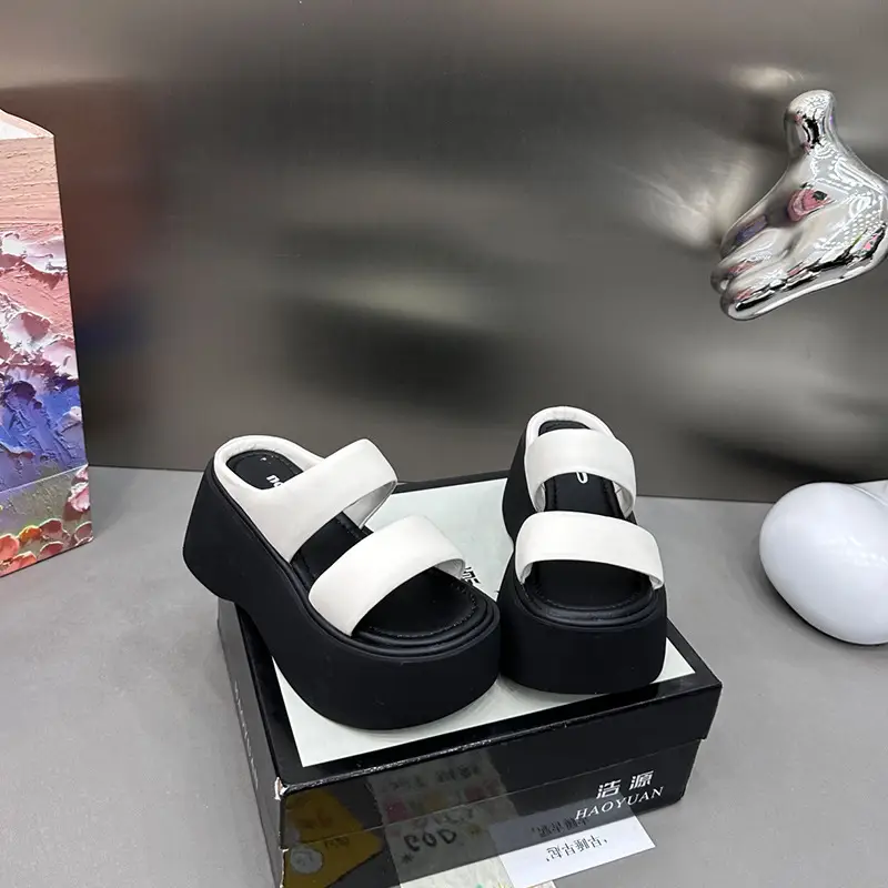 2025 Women's Black Sandals Summer Wear - Image 3