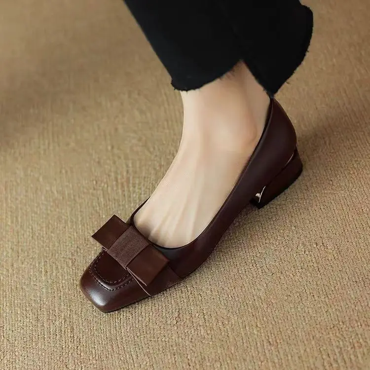 French Style Fragrant Style Color-matching Leather Shoes Women's 2025 Spring New Square Toe Thick Heel Bow Retro Mid-heel Single-layer Shoes - Image 6