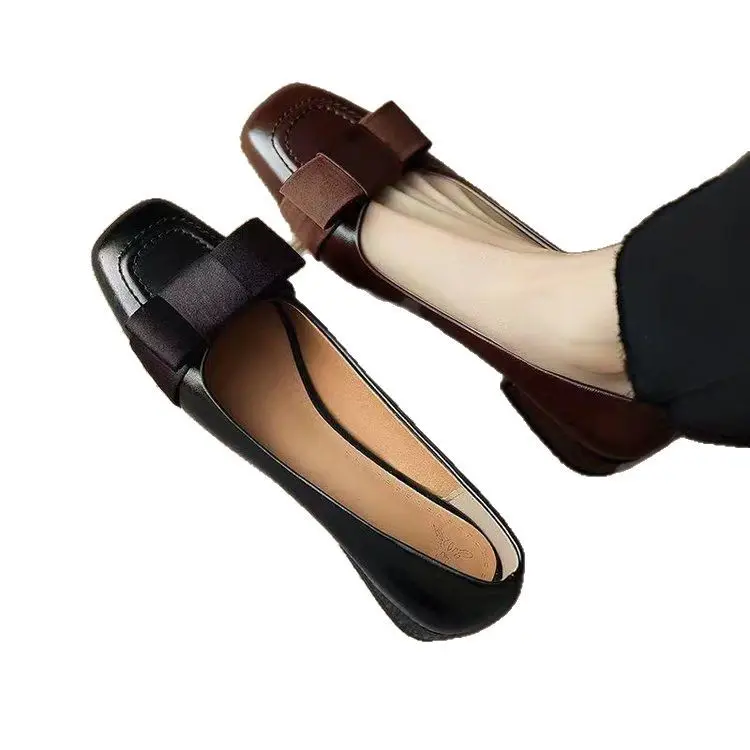 French Style Fragrant Style Color-matching Leather Shoes Women's 2025 Spring New Square Toe Thick Heel Bow Retro Mid-heel Single-layer Shoes - Image 7