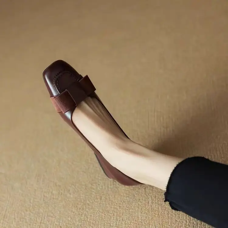 French Style Fragrant Style Color-matching Leather Shoes Women's 2025 Spring New Square Toe Thick Heel Bow Retro Mid-heel Single-layer Shoes — feature 10