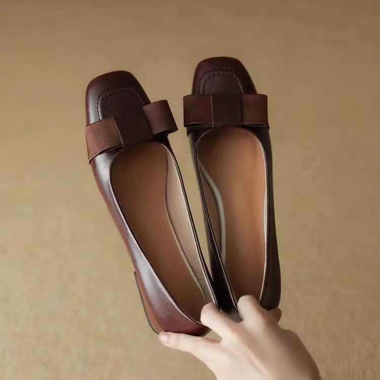 French Style Fragrant Style Color-matching Leather Shoes Women's 2025 Spring New Square Toe Thick Heel Bow Retro Mid-heel Single-layer Shoes — feature 12