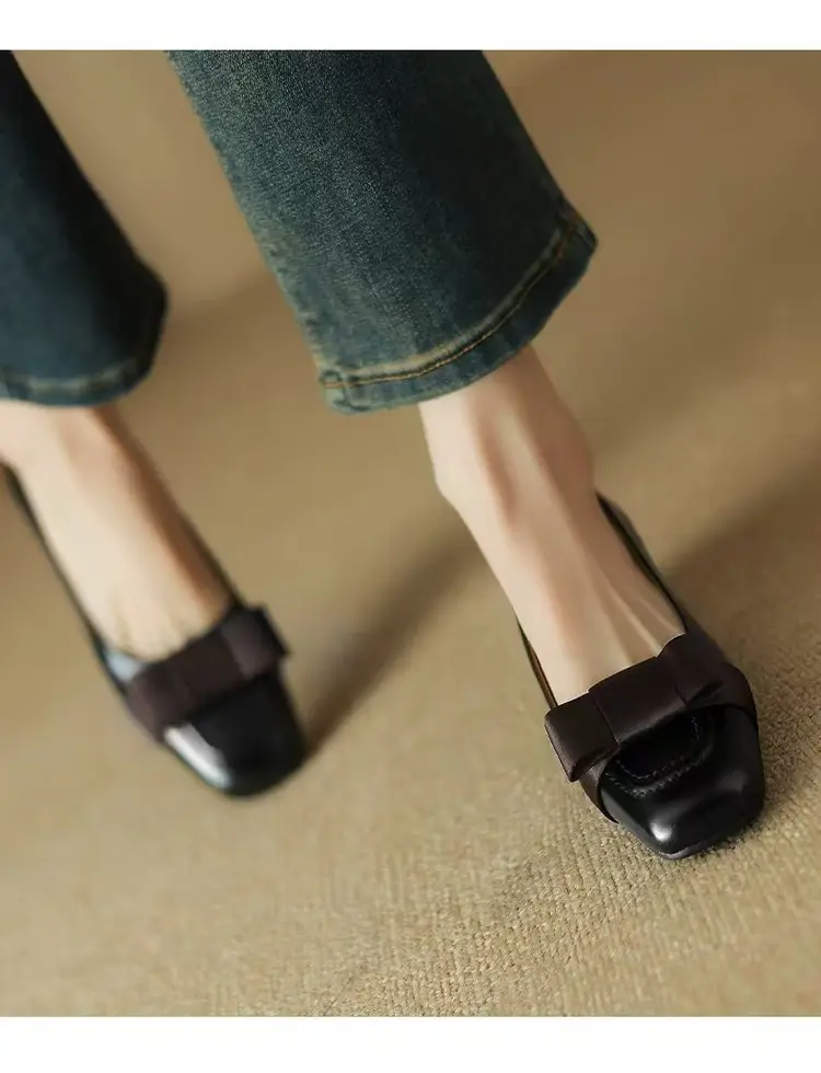 French Style Fragrant Style Color-matching Leather Shoes Women's 2025 Spring New Square Toe Thick Heel Bow Retro Mid-heel Single-layer Shoes — feature 4