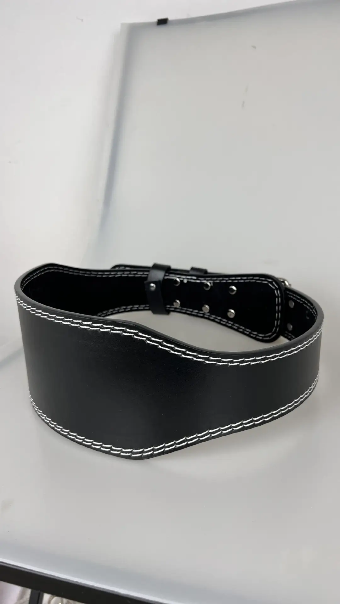 Red Fitness Waist Belt for Squat & Pulls — feature 7