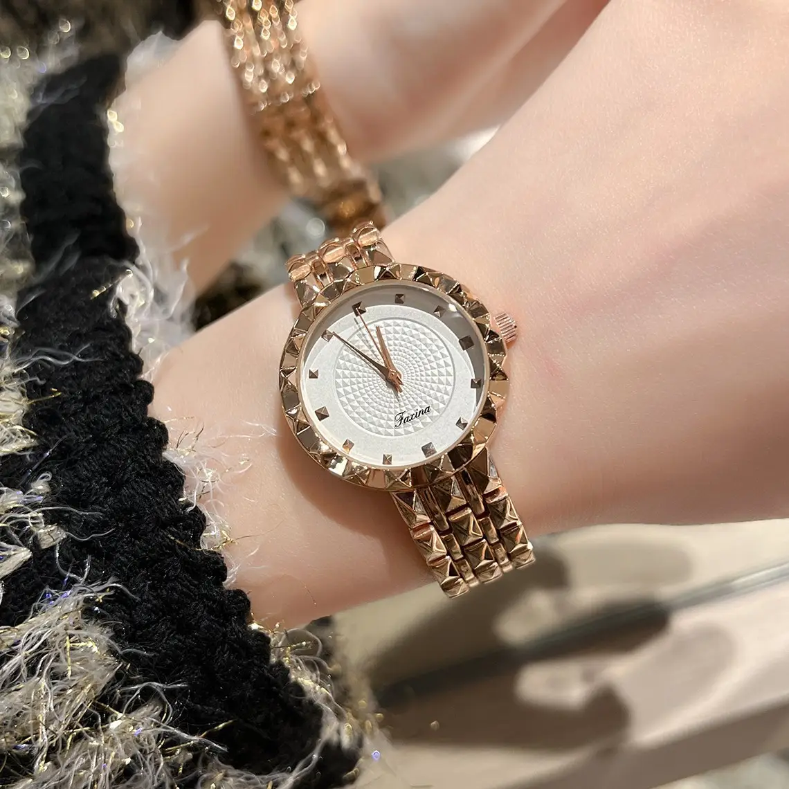 Women's Gold Quartz Waterproof Wristwatch with Steel Strap - Image 3