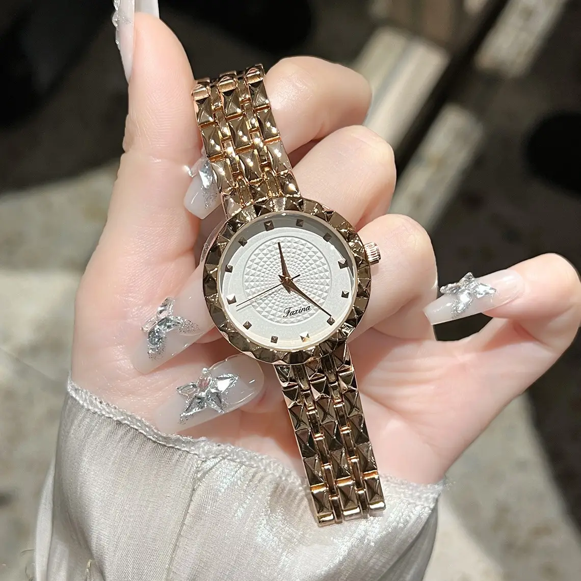 Women's Gold Quartz Waterproof Wristwatch with Steel Strap - Image 5