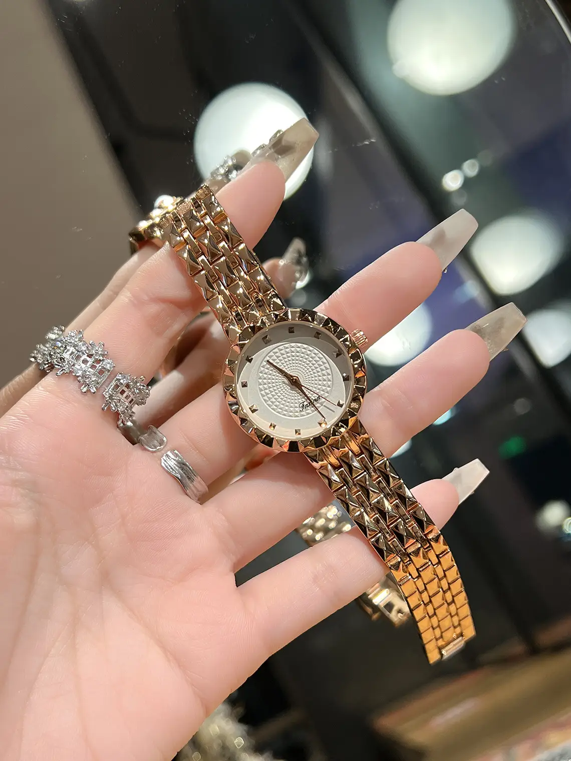 Women's Gold Quartz Waterproof Wristwatch with Steel Strap — feature 1