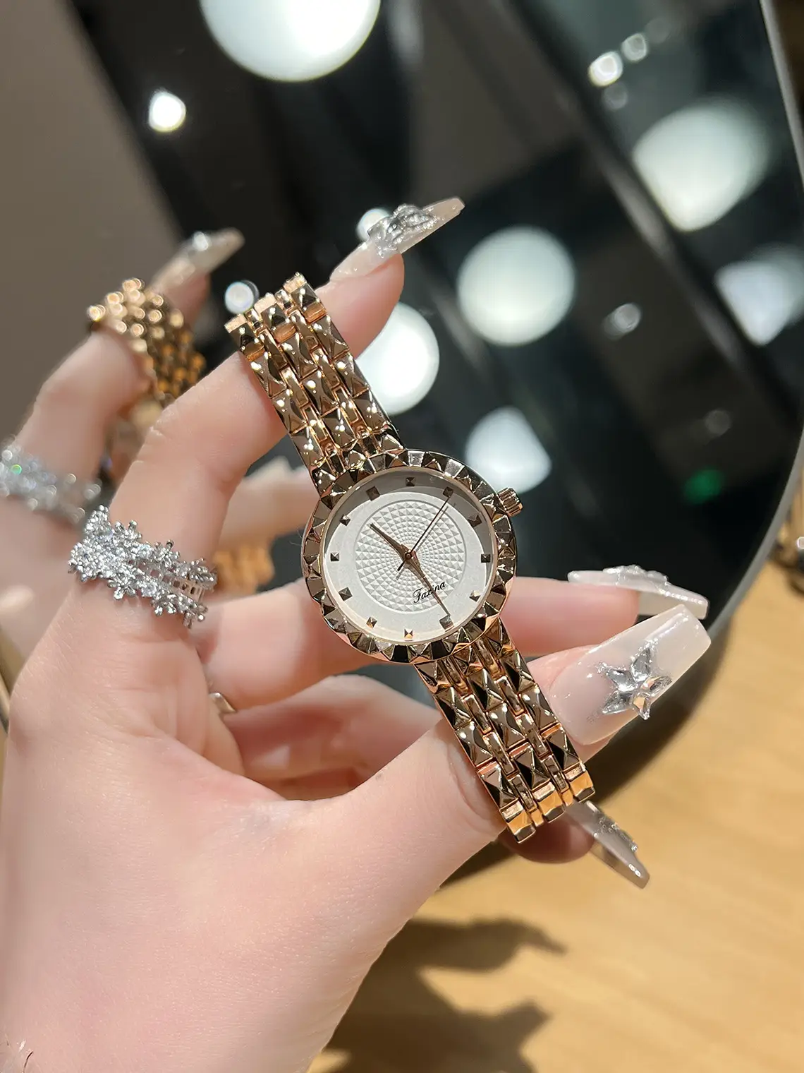 Women's Gold Quartz Waterproof Wristwatch with Steel Strap — feature 2