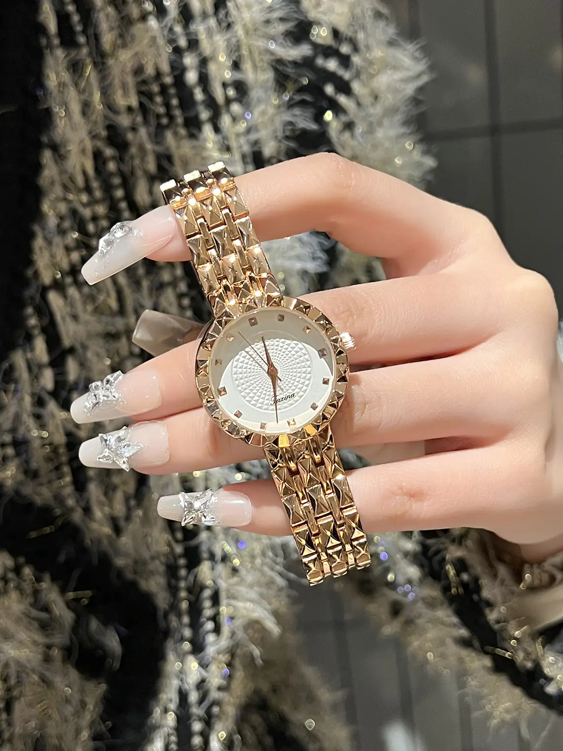 Women's Gold Quartz Waterproof Wristwatch with Steel Strap — feature 3
