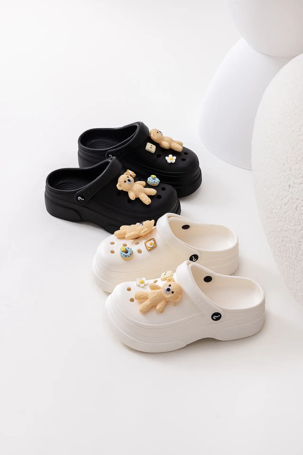New Ladies Hole Shoes Ultra Light Elastic White — feature 37