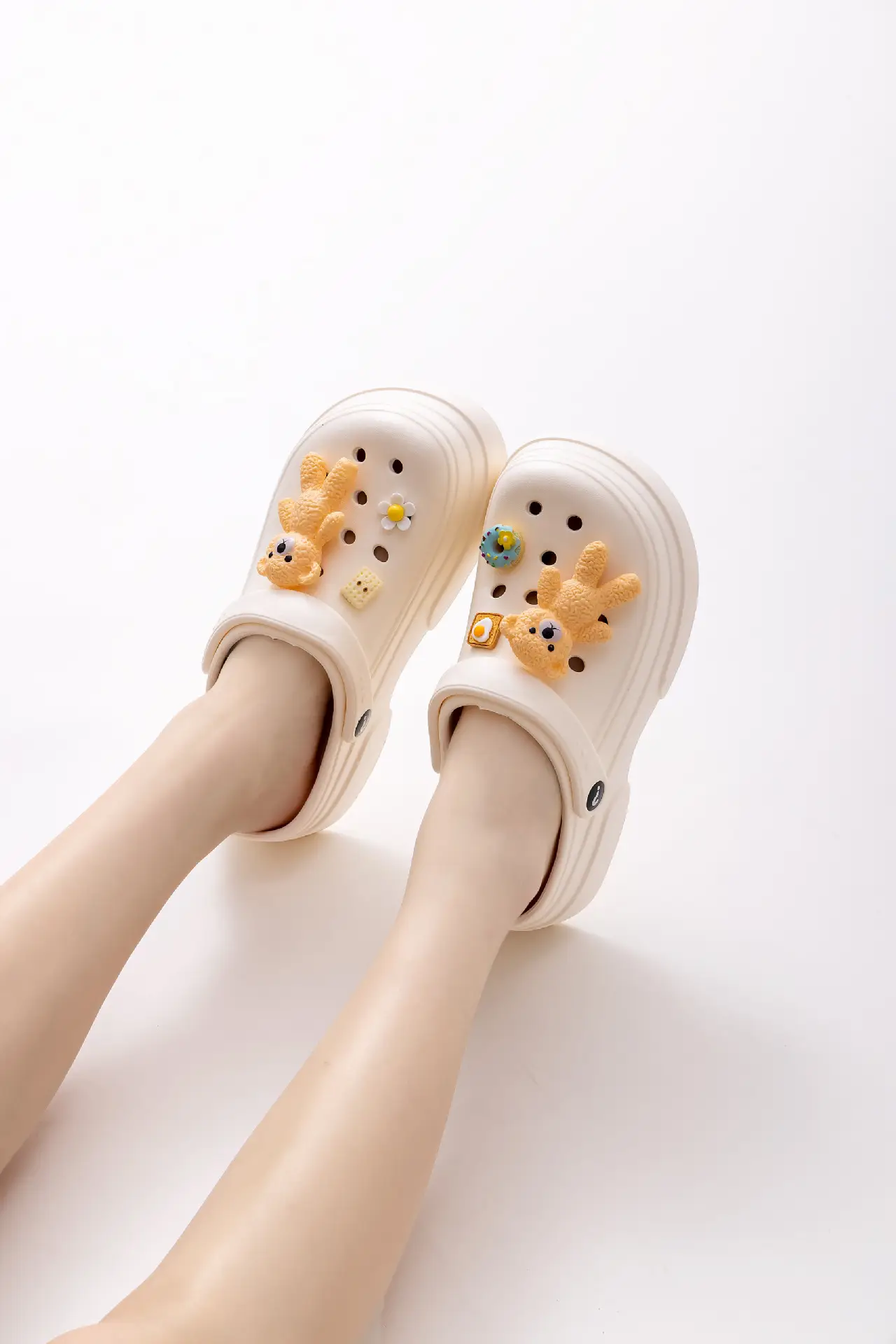 New Ladies Hole Shoes Ultra Light Elastic White — feature 39