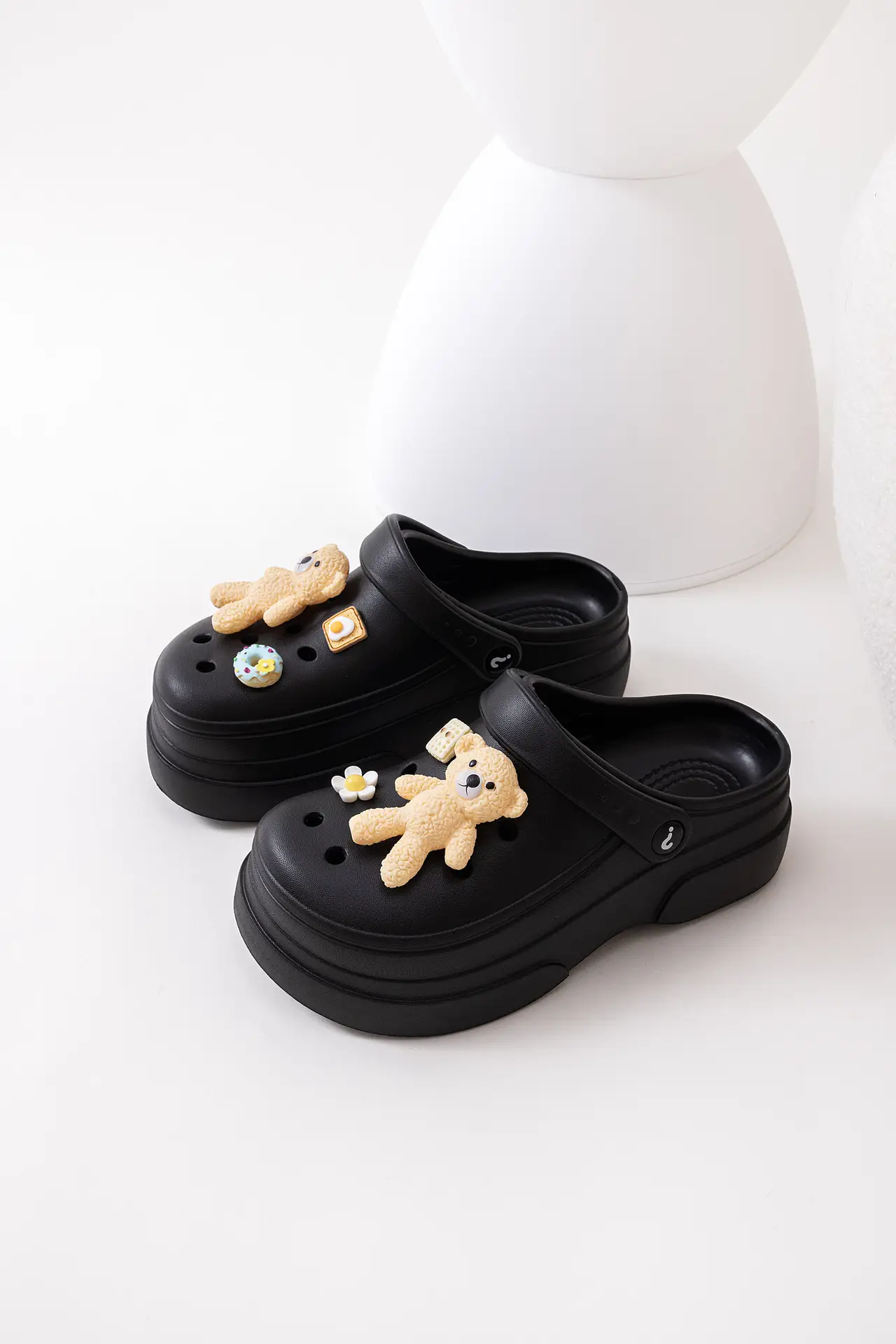 New Ladies Hole Shoes Ultra Light Elastic White - Image 2