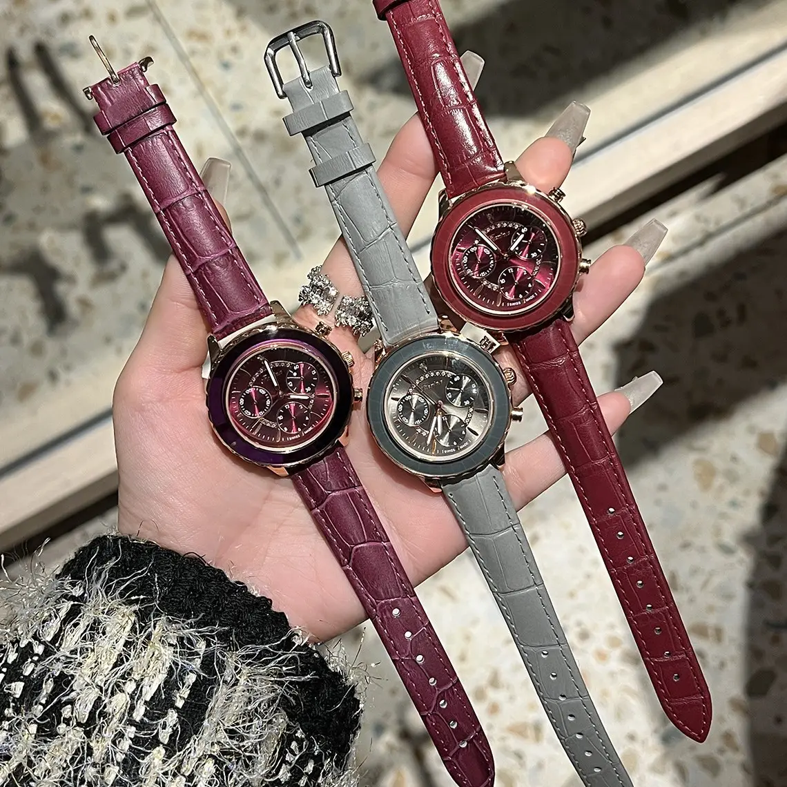 Women's Luxury Mechanical Watch with Diamond Studded Dial - Image 4