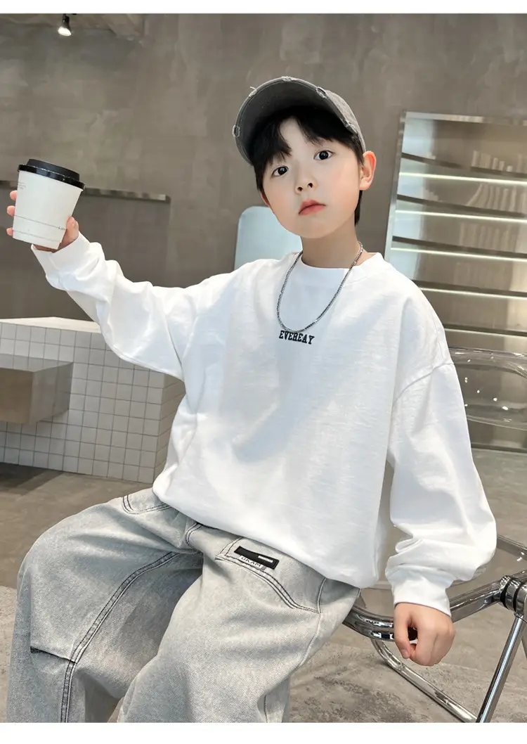 Kids White Graphic Track Suit 2026 Spring Set — feature 10
