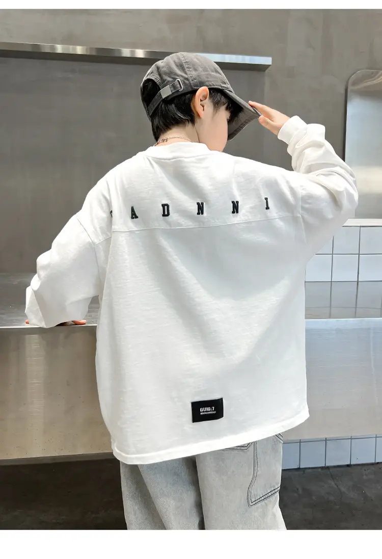 Kids White Graphic Track Suit 2026 Spring Set — feature 14