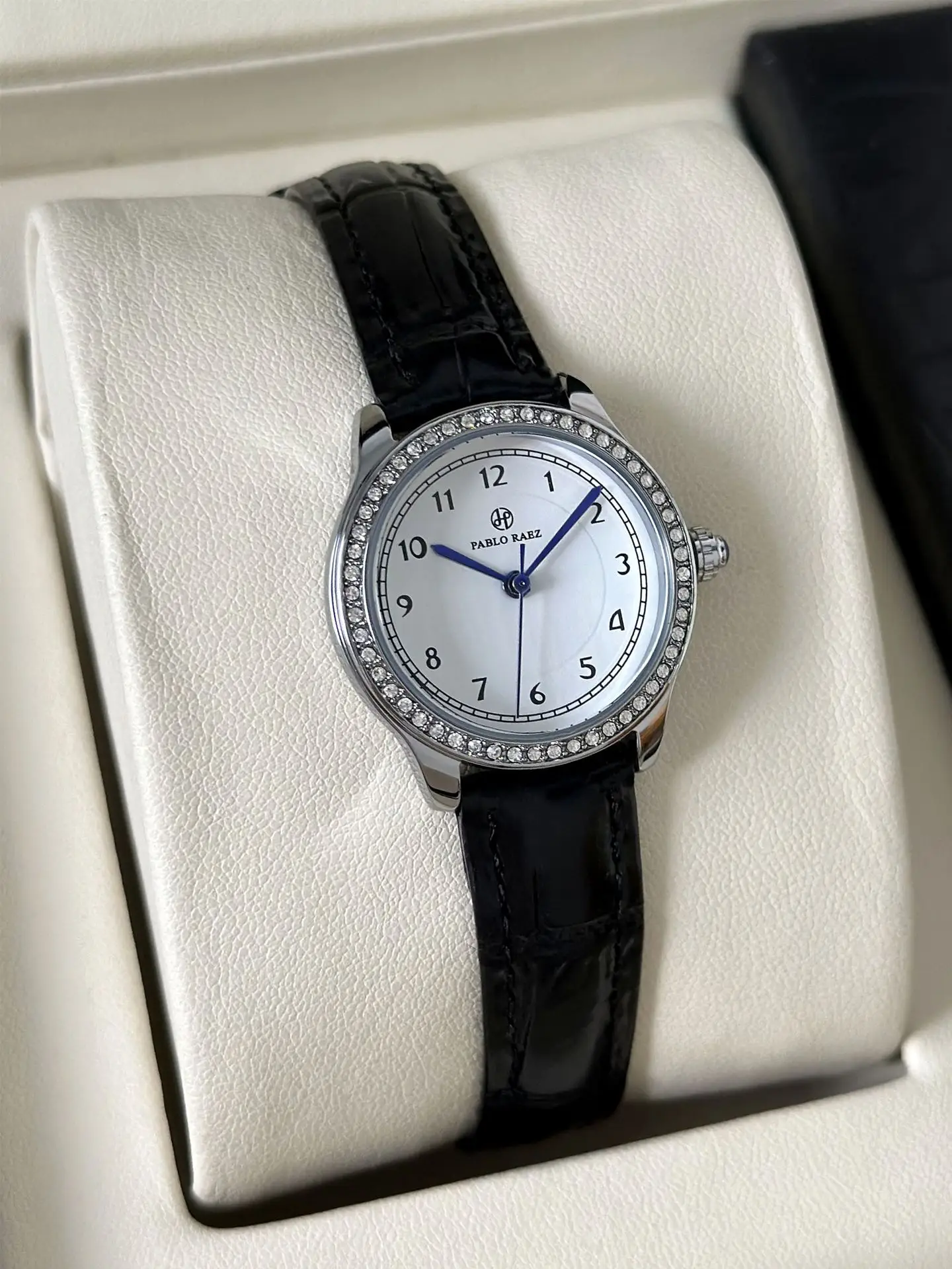 Small Round Rhinestone Ladies Watch Black Leather Strap — feature 12