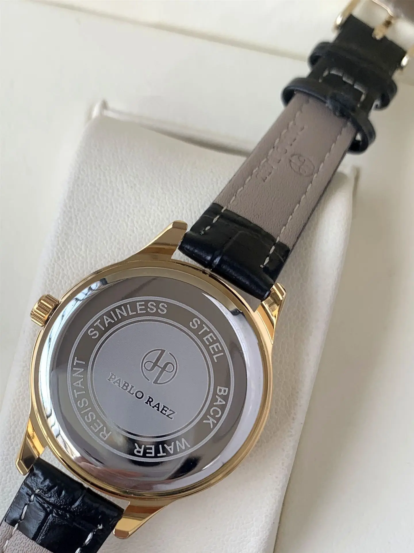 Golden Luminous Rhinestone Ladies Watch Waterproof — feature 10
