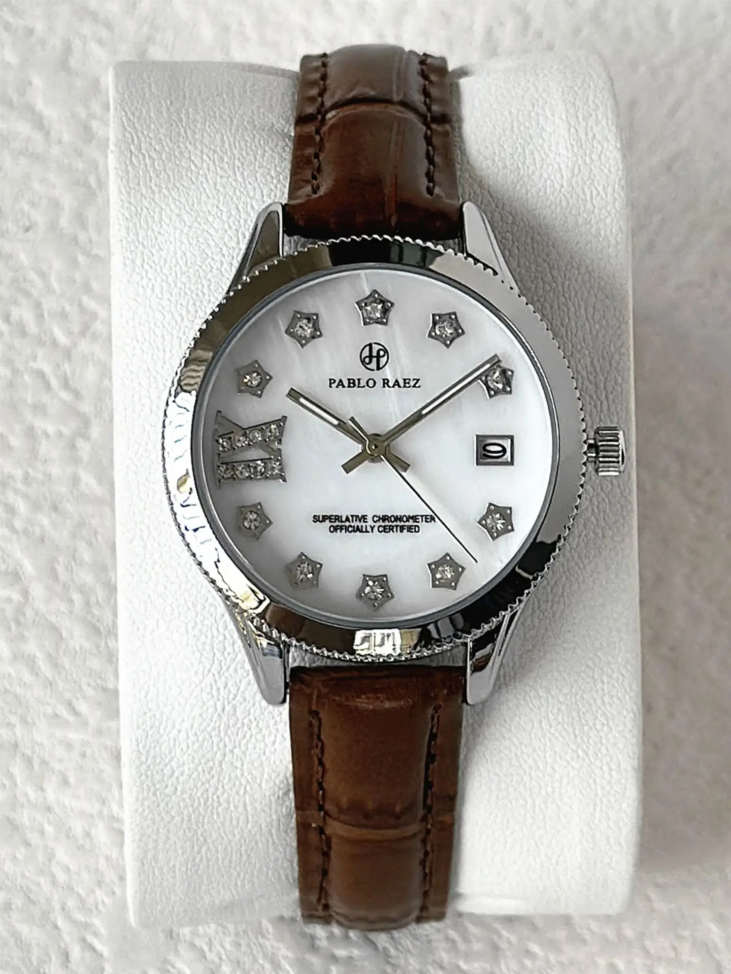 Golden Luminous Rhinestone Ladies Watch Waterproof — feature 22